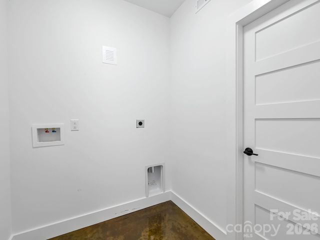 18 Sand Hill Road, Asheville, NC 28806