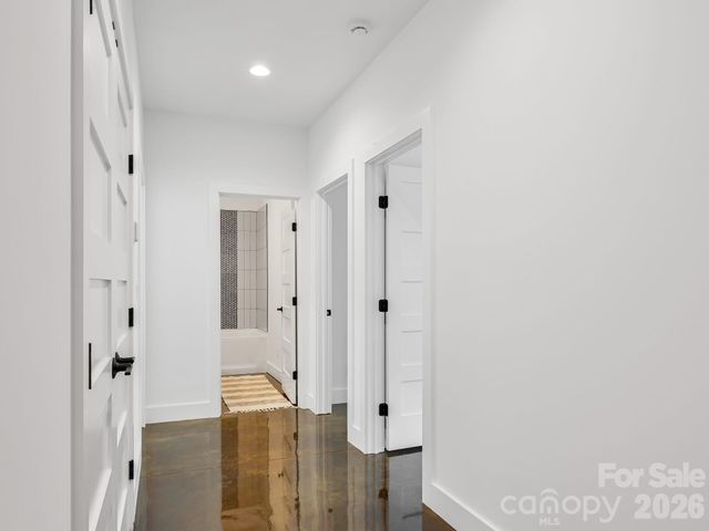 18 Sand Hill Road, Asheville, NC 28806
