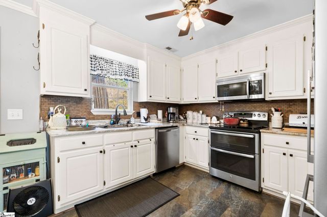 102 Merganser Court, Liberty, SC 29657