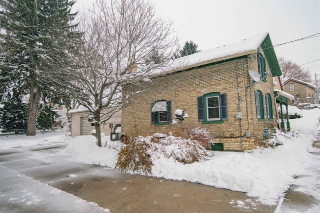 114 E Green Street, Watertown, WI 53098