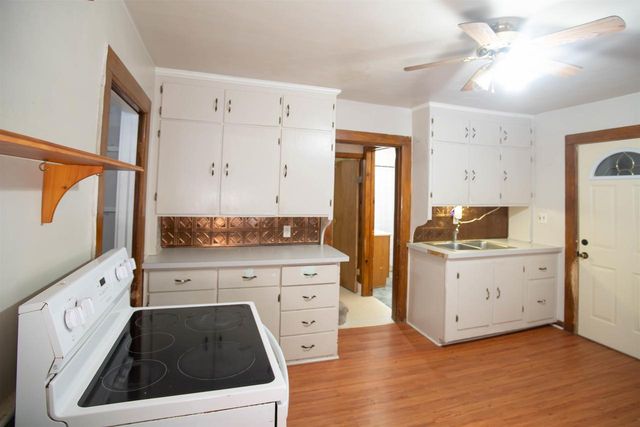 114 E Green Street, Watertown, WI 53098