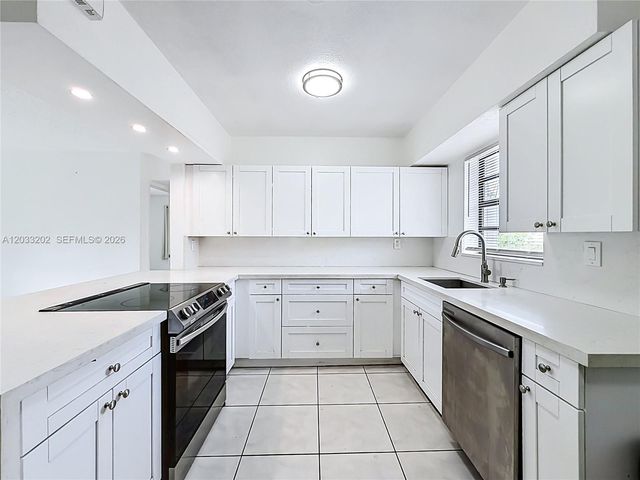1838 Lauderdale Manor Dr, Fort Lauderdale, FL 33311