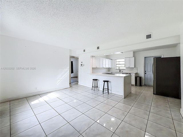 1838 Lauderdale Manor Dr, Fort Lauderdale, FL 33311