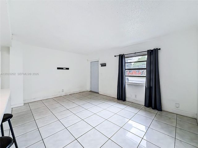 1838 Lauderdale Manor Dr, Fort Lauderdale, FL 33311