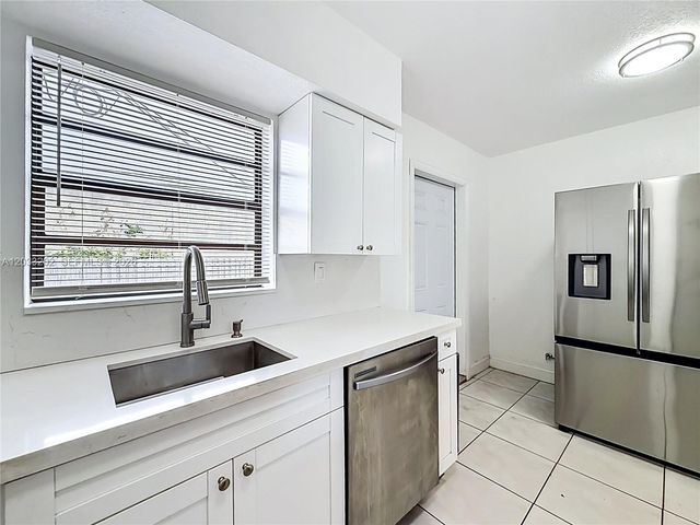 1838 Lauderdale Manor Dr, Fort Lauderdale, FL 33311