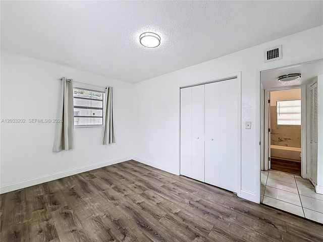 1838 Lauderdale Manor Dr, Fort Lauderdale, FL 33311