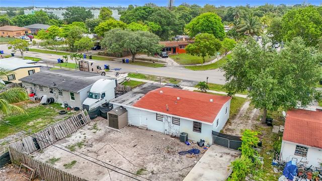 1838 Lauderdale Manor Dr, Fort Lauderdale, FL 33311