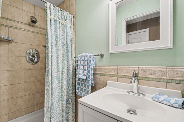 1417 Turner Avenue NW, Grand Rapids, MI 49504