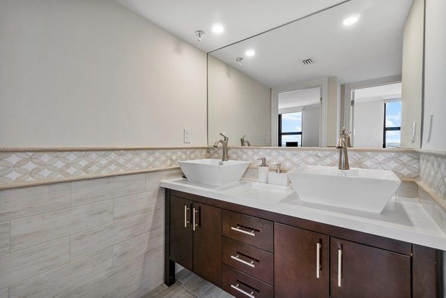 3115 S Ocean Boulevard 1001, Highland Beach, FL 33487