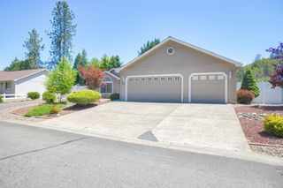 600 Yew Wood Drive, Shady Cove, OR 97539