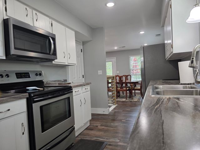 1000 Twin Coves Circle, Greers Ferry, AR 72067