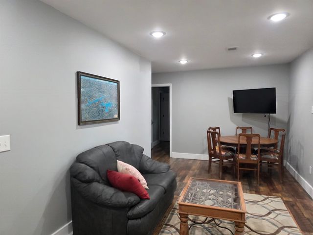 1000 Twin Coves Circle, Greers Ferry, AR 72067