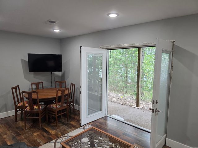 1000 Twin Coves Circle, Greers Ferry, AR 72067