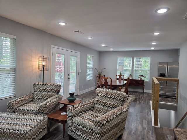 1000 Twin Coves Circle, Greers Ferry, AR 72067