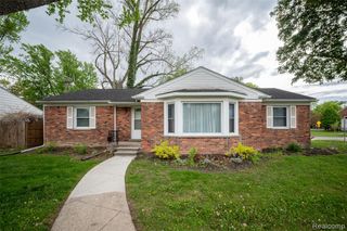 2423 Crooks Road, Royal Oak, MI 48073