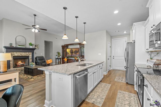 122 Blue Dunn Circle, Perry, GA 31069