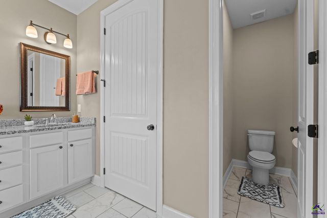 122 Blue Dunn Circle, Perry, GA 31069