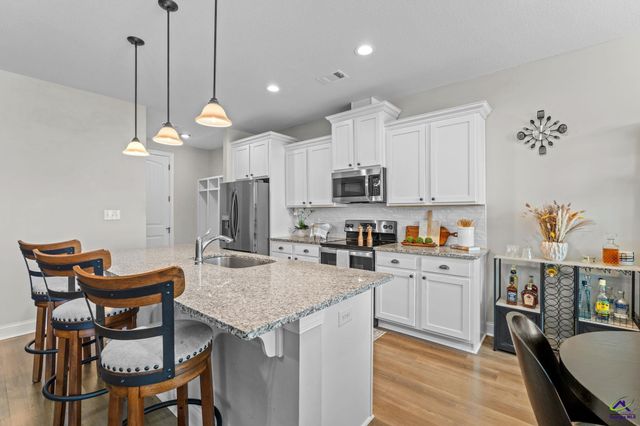 122 Blue Dunn Circle, Perry, GA 31069