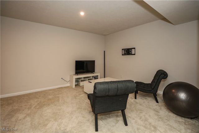 76 Wanda Court, Kent, OH 44240