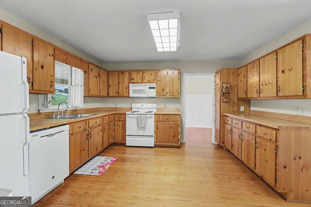 734 Long Laurel Ridge Drive, Lakemont, GA 30552