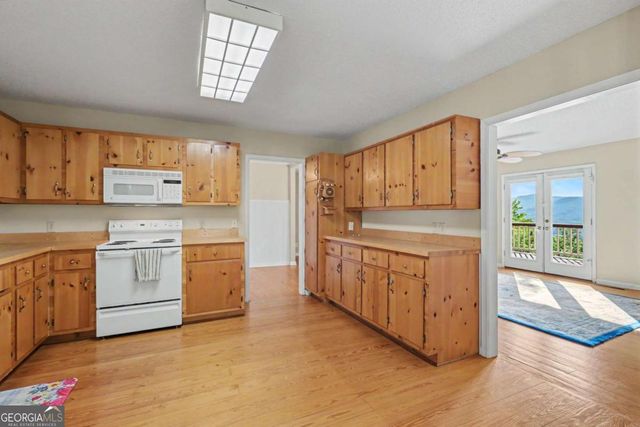 734 Long Laurel Ridge Drive, Lakemont, GA 30552