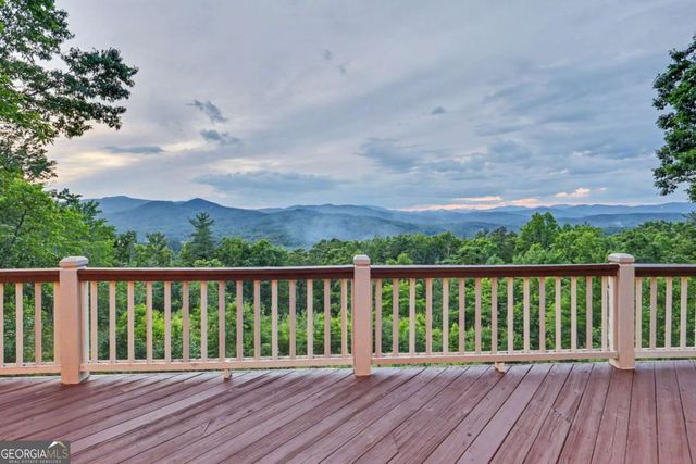 734 Long Laurel Ridge Drive, Lakemont, GA 30552