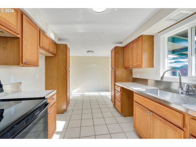 15050 S DALES Ave, Beavercreek, OR 97004