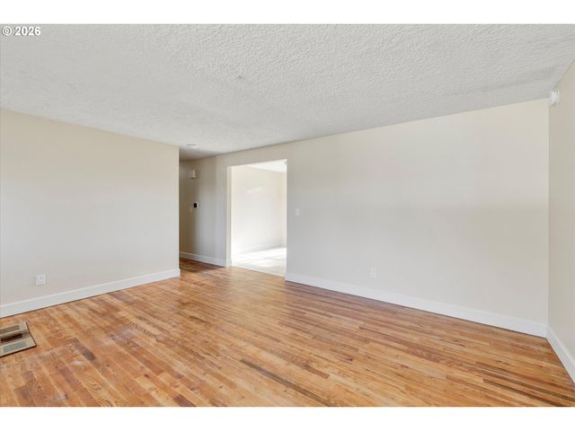 15050 S DALES Ave, Beavercreek, OR 97004