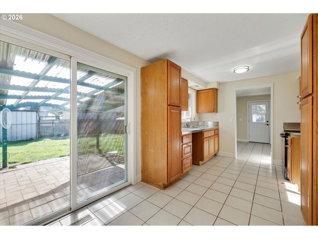 15050 S DALES Ave, Beavercreek, OR 97004