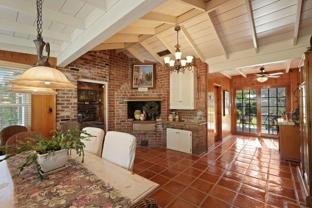 1040 Willora Rd, Stockton, CA 95207