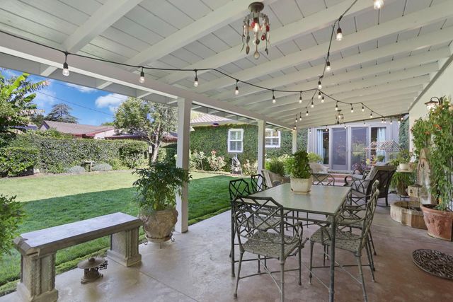 1040 Willora Rd, Stockton, CA 95207