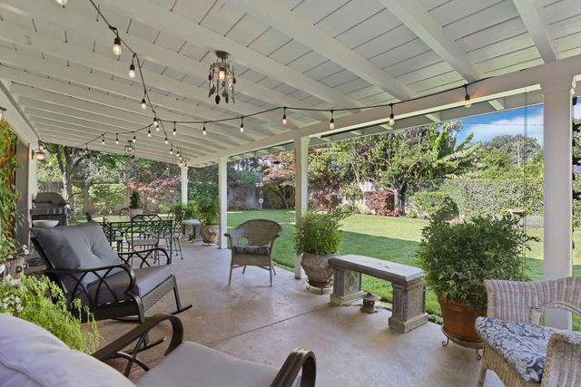 1040 Willora Rd, Stockton, CA 95207