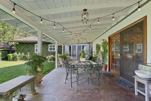 1040 Willora Rd, Stockton, CA 95207