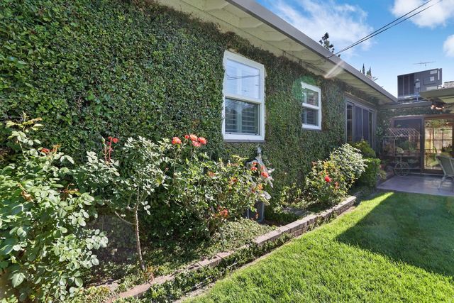 1040 Willora Rd, Stockton, CA 95207