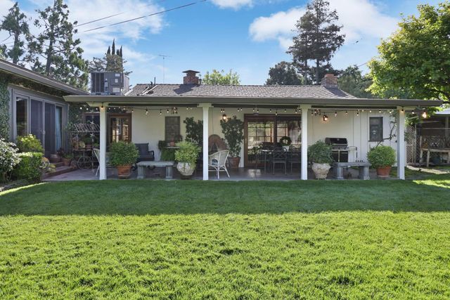 1040 Willora Rd, Stockton, CA 95207