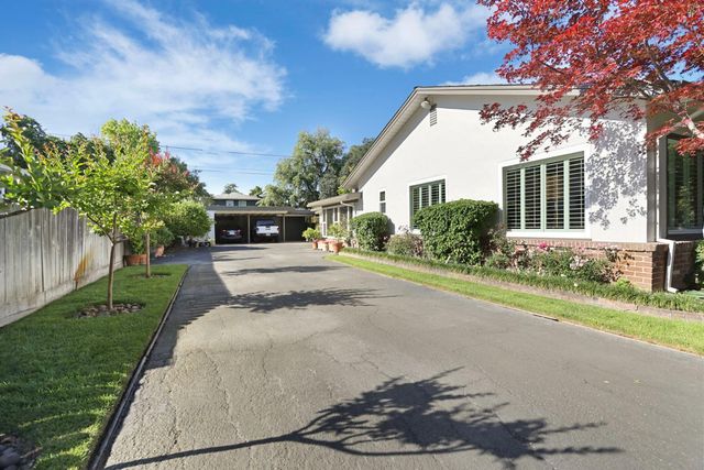 1040 Willora Rd, Stockton, CA 95207
