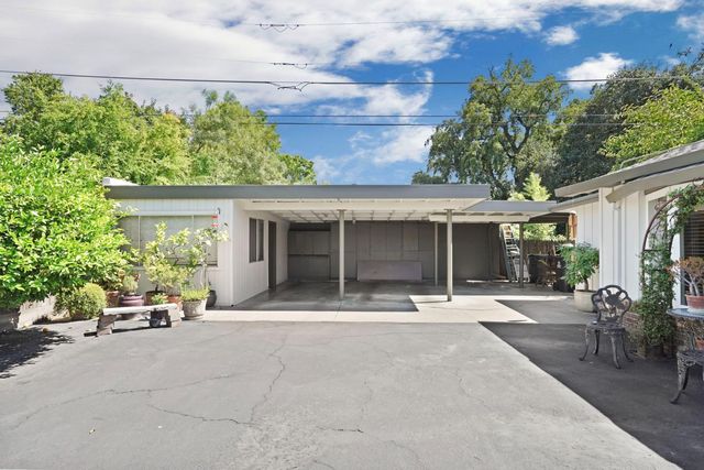 1040 Willora Rd, Stockton, CA 95207
