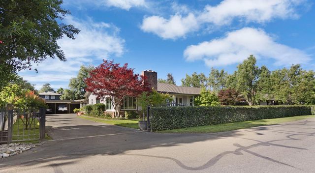 1040 Willora Rd, Stockton, CA 95207