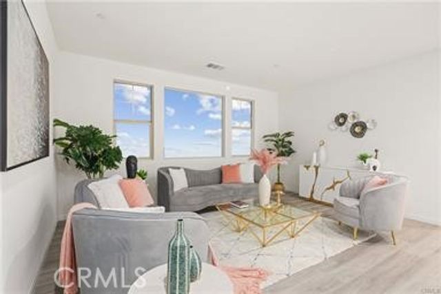 16391 Globetrotter, Chino, CA 91708