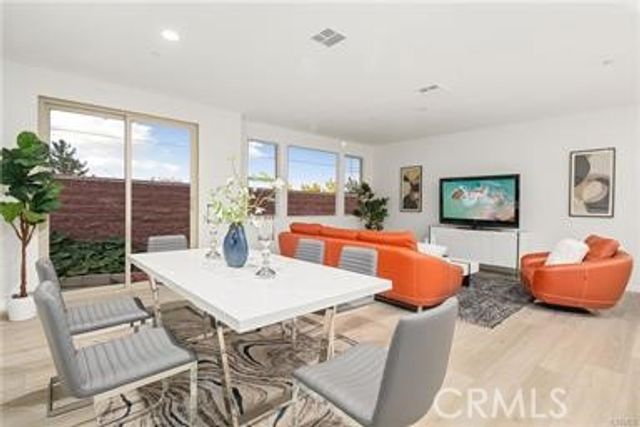 16391 Globetrotter, Chino, CA 91708