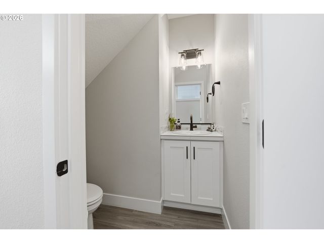 165 W BARBARAS Way, Newberg, OR 97132