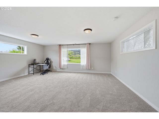165 W BARBARAS Way, Newberg, OR 97132
