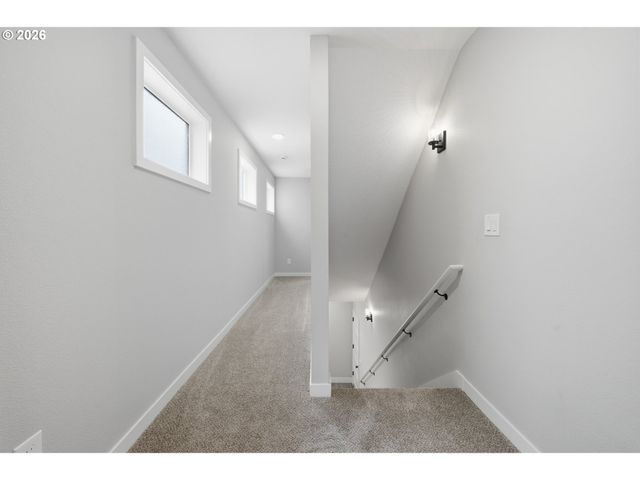 165 W BARBARAS Way, Newberg, OR 97132
