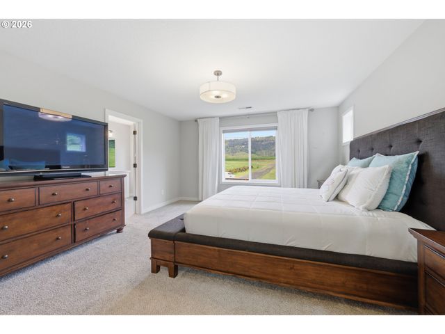 165 W BARBARAS Way, Newberg, OR 97132