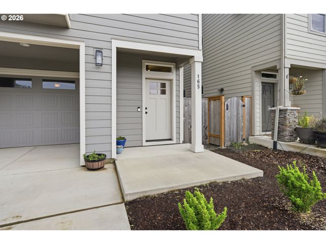 165 W BARBARAS Way, Newberg, OR 97132