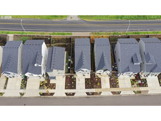 165 W BARBARAS Way, Newberg, OR 97132