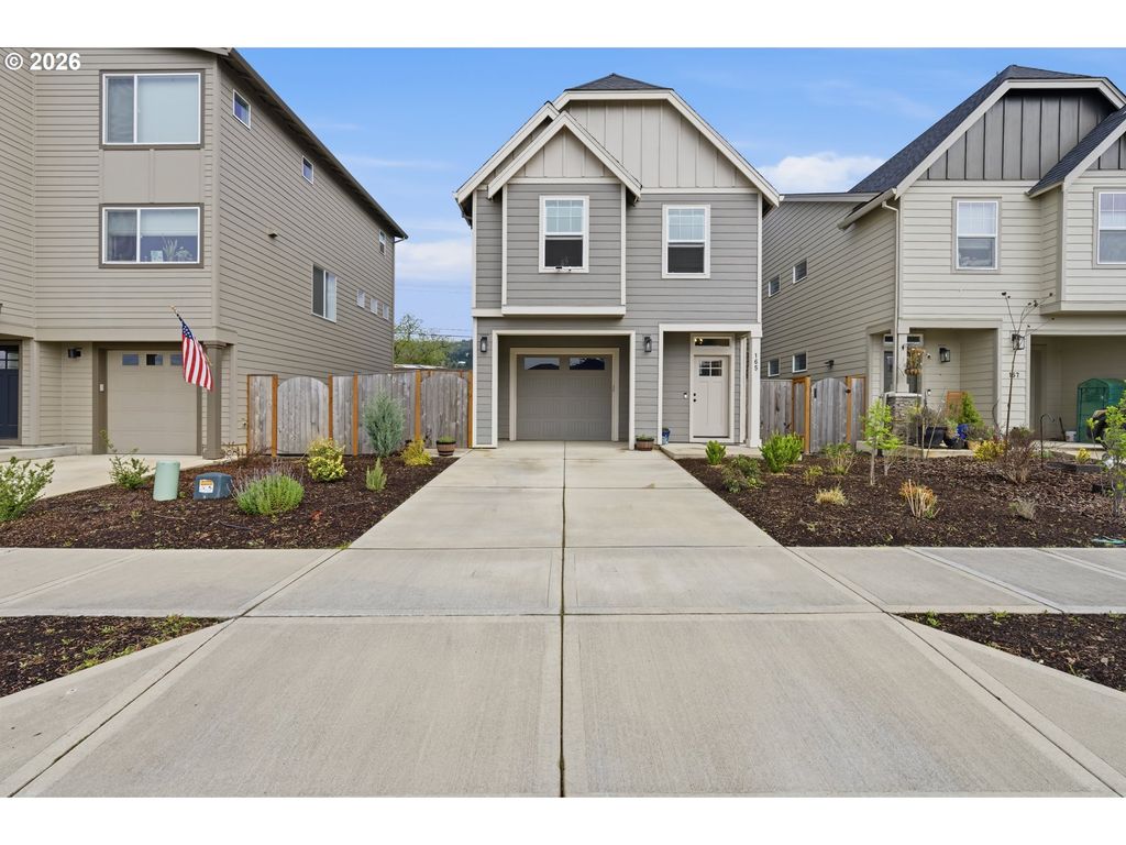 165 W BARBARAS Way, Newberg, OR 97132