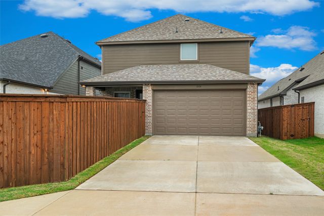 1004 Goldenrod Drive, Crowley, TX 76036