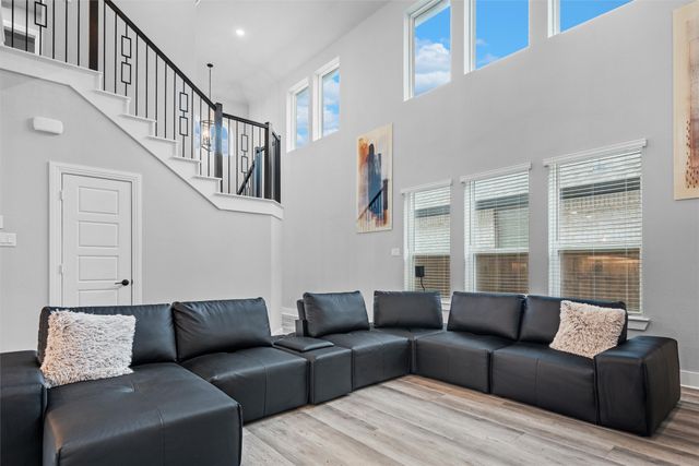 1004 Goldenrod Drive, Crowley, TX 76036