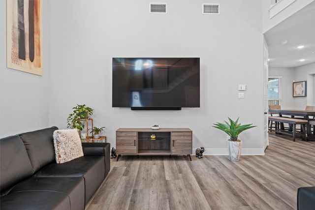 1004 Goldenrod Drive, Crowley, TX 76036